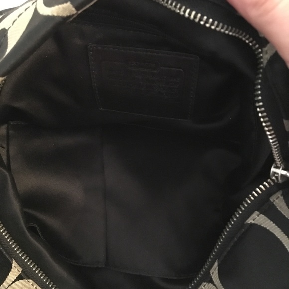 Coach hobo signature purse great condition - Picture 6 of 8